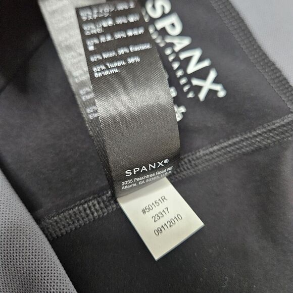 SPANX Black Cropped Icon Leggings Size 3X - Picture 4 of 7